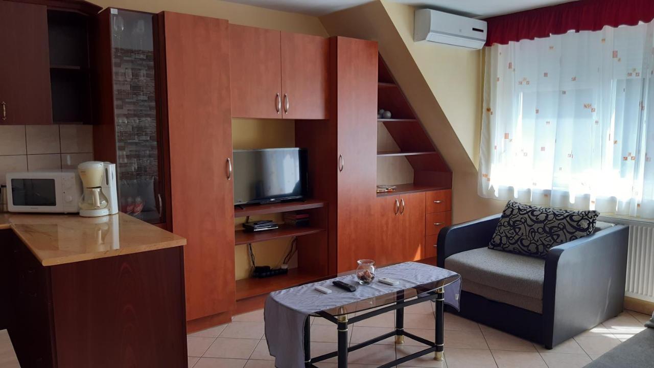 Elizabet Apartman A Belvarosban 자바스 외부 사진
